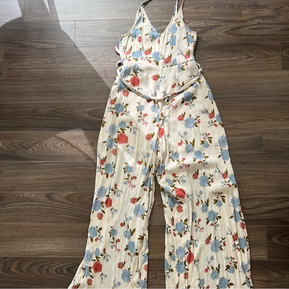 American Eagle boho floral jumpsuit - Picture 3 of 6